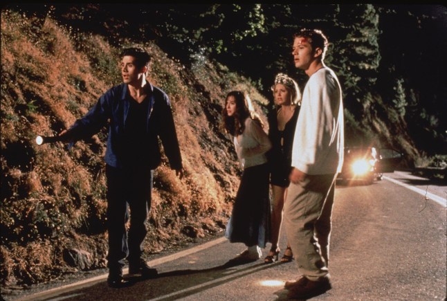 FILM; "I KNOW WHAT YOU DID LAST SUMMER" FREDDIE PRINZE JR, SARAH MICHELLE GELLAR, RYAN PHILLIPPE & JENNIFER LOVE HEWITT. For further information contact Georgina Partridge at Entertainment Film Distributors on 0171-439 1606.... ...SCAN_10_11