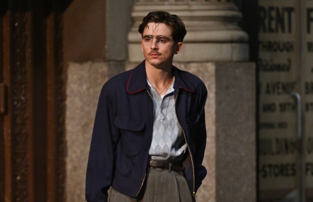 NEW YORK, NEW YORK - NOVEMBER 02: Timoth??e Chalamet is seen on the set of "Marty Supreme" in Midtown Manhattan on November 02, 2024 in New York City. (Photo by James Devaney/GC Images)