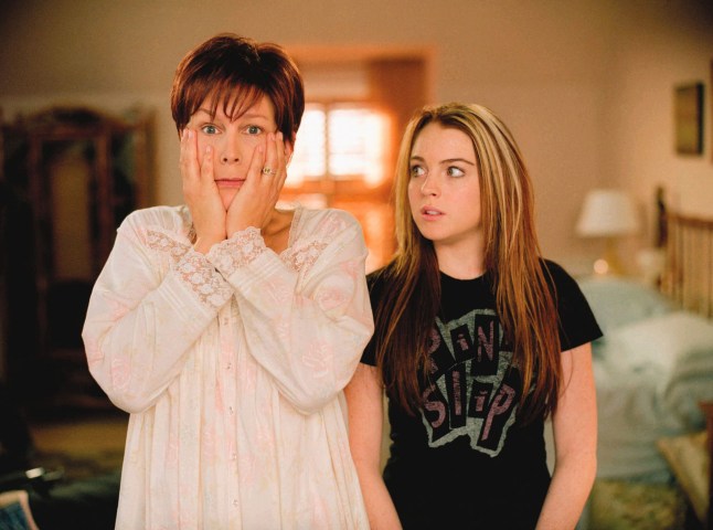 Editorial use only. No book cover usage. Mandatory Credit: Photo by Ron Batzdorff/Walt Disney/Kobal/REX/Shutterstock (5879398b) Jamie Lee Curtis, Lindsay Lohan Freaky Friday - 2003 Director: Mark Waters Walt Disney Pictures USA Scene Still Comedy