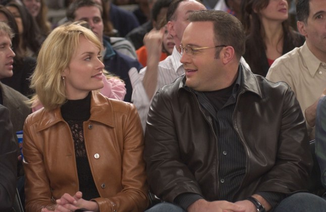 Editorial use only. No book cover usage. Mandatory Credit: Photo by Barry Wetcher/Columbia/Kobal/REX/Shutterstock (5883367i) Amber Valletta, Kevin James Hitch - 2005 Director: Andy Tennant Columbia Pictures USA Scene Still Hitch - Expert en s?duction
