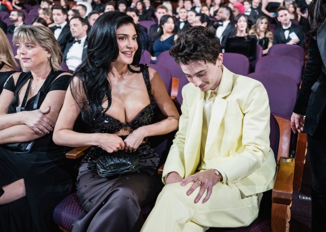 HOLLYWOOD, CALIFORNIA - MARCH 02: (EDITORIAL ONLY, NO BOOK COVERS) Timoth??e Chalamet and Kylie Jenner attend the 97th Annual Oscars at Dolby Theatre on March 02, 2025 in Hollywood, California. (Photo by John Shearer/97th Oscars/The Academy via Getty Images)