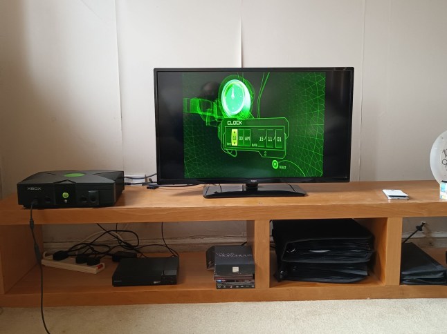 Original Xbox console working on a modern TV