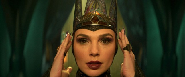 No Merchandising. Editorial Use Only. No Book Cover Usage. Mandatory Credit: Photo by Walt Disney Co/Everett/REX/Shutterstock (15168706r) SNOW WHITE, Gal Gadot as the Evil Queen, 2025. ? Walt Disney Studios Motion Pictures / courtesy Everett Collection Snow White - 2025