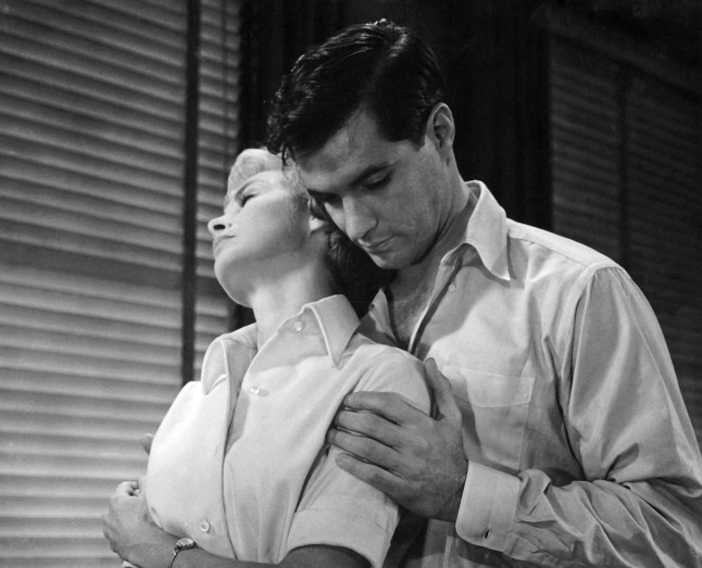 Editorial use only. No book cover usage. Mandatory Credit: Photo by Paramount/Kobal/REX/Shutterstock (5886156as) Janet Leigh, John Gavin Psycho - 1960 Director: Alfred Hitchcock Paramount USA Scene Still Psychose (1960)