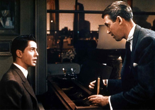 Kino. Cocktail f??r eine Leiche aka. Rope aka. La Corde, USA, 1948 Regie: Alfred Hitchcock Darsteller: James Stewart, John Dall, Farley Granger. (Photo by FilmPublicityArchive/United Archives via Getty Images)