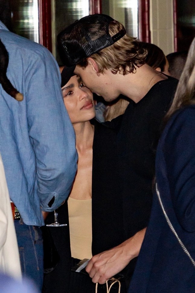 New York, NY - American actors Zo?? Kravitz and Austin Butler are seen attending the Blink Twice after-party on the Lower East Side in New York. Pictured: Zo?? Kravitz, Austin Butler BACKGRID USA 22 AUGUST 2024 BYLINE MUST READ: The Hapa Blonde / BACKGRID USA: +1 310 798 9111 / usasales@backgrid.com UK: +44 208 344 2007 / uksales@backgrid.com *UK Clients - Pictures Containing Children Please Pixelate Face Prior To Publication*