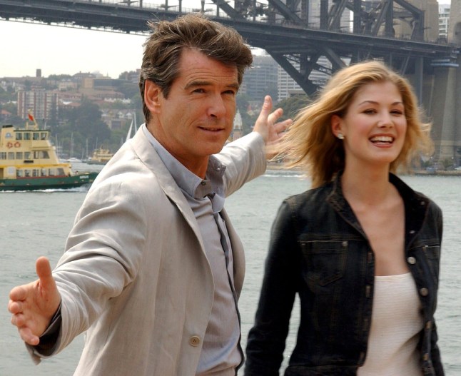 Mandatory Credit: Photo by James D Morgan/REX/Shutterstock (398472g) PIERCE BROSNAN AND ROSAMUND PIKE STARS PROMOTING DIE ANOTHER DAY IN SYDNEY, AUSTRALIA - DEC 2002