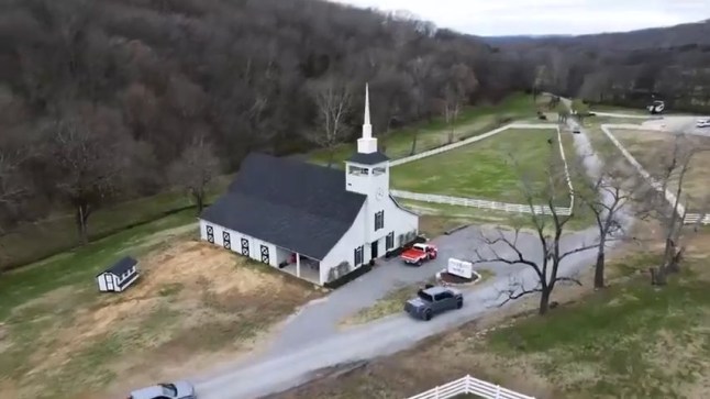 Kid Rock pays bizarre homage to Trump with 'mini White House'