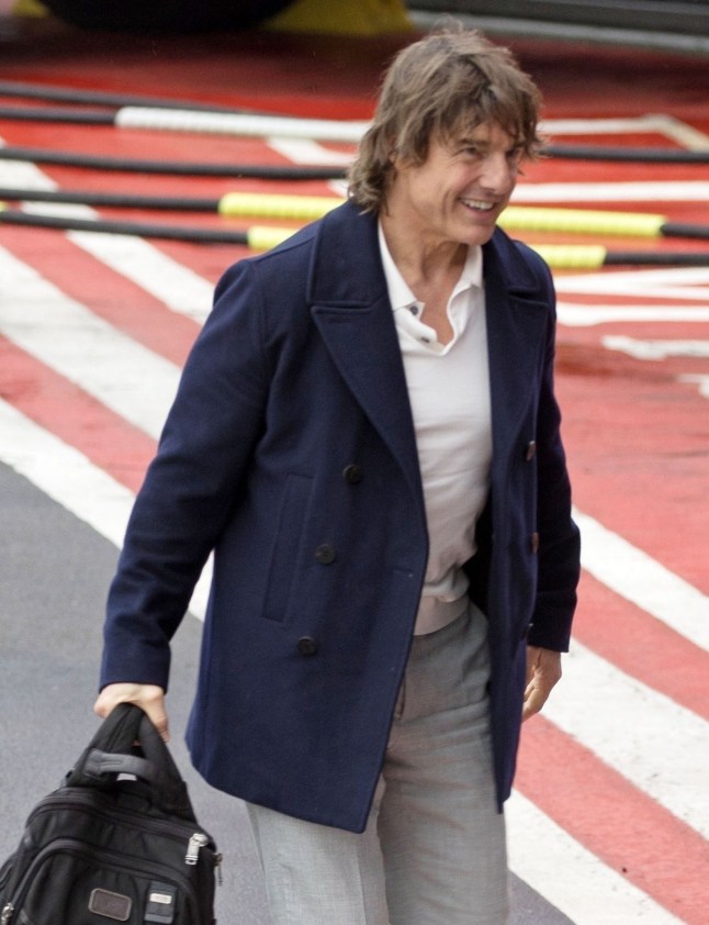 BGUK_3209109 - *PREMIUM-EXCLUSIVE* London, UNITED KINGDOM - MUST CALL FOR PRICING BEFORE USAGE - Tom & Ana, along with her dogs, arrived at the London heliport noted with little baggage after flying from Farnborough Airport at 16:22. A playback on the flight radar website (adsbexchange.com) shows Tom's jet, a Honda HA-420 HondaJet registered N77VA, landed at Farnborough Airport at 15:38 from Madrid. The aircraft departed Farnborough for Madrid the previous day (12th April) at 17:03. Pictured: Tom Cruise Ana de Armas BACKGRID UK 15 APRIL 2025 UK: +44 208 344 2007 / uksales@backgrid.com USA: +1 310 798 9111 / usasales@backgrid.com *Pictures Containing Children Please Pixelate Face Prior To Publication*