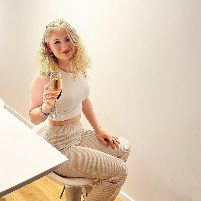 TikTok star Dominique McShain dies aged 21 after colon cancer diagnosis