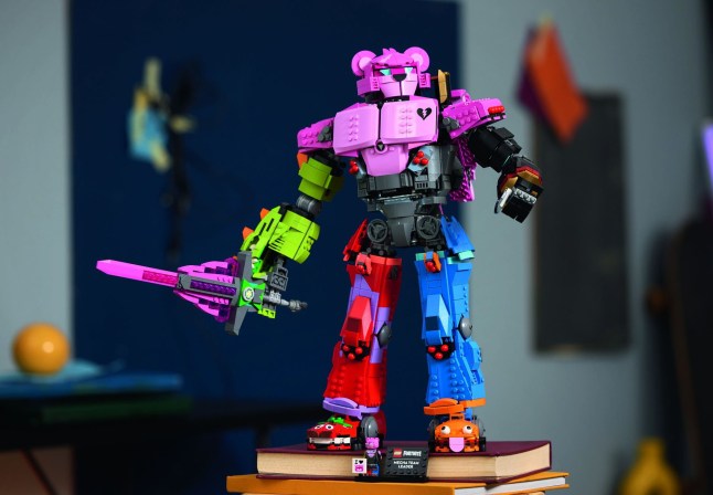 Lego Fortnite Mecha Team Leader toy